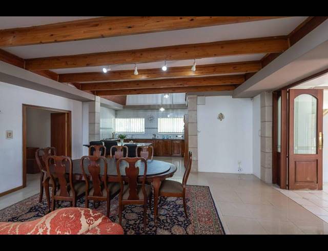 6 BEDROOM HOUSE FOR SALE IN MORELETAPARK